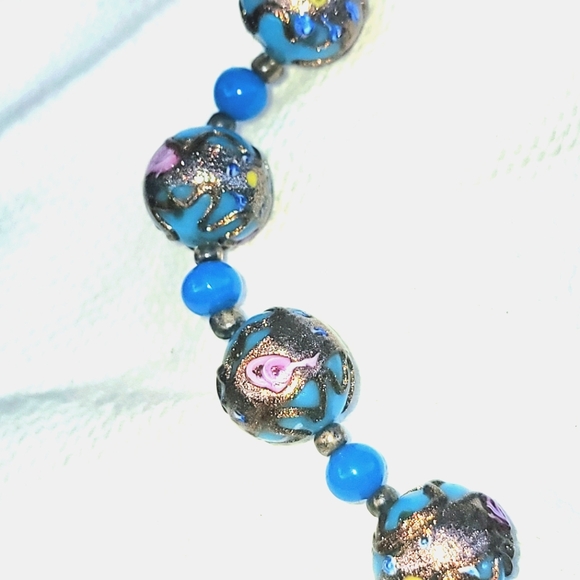 Antique Venetian Florato Wedding Cake beads 20" - Picture 4 of 7